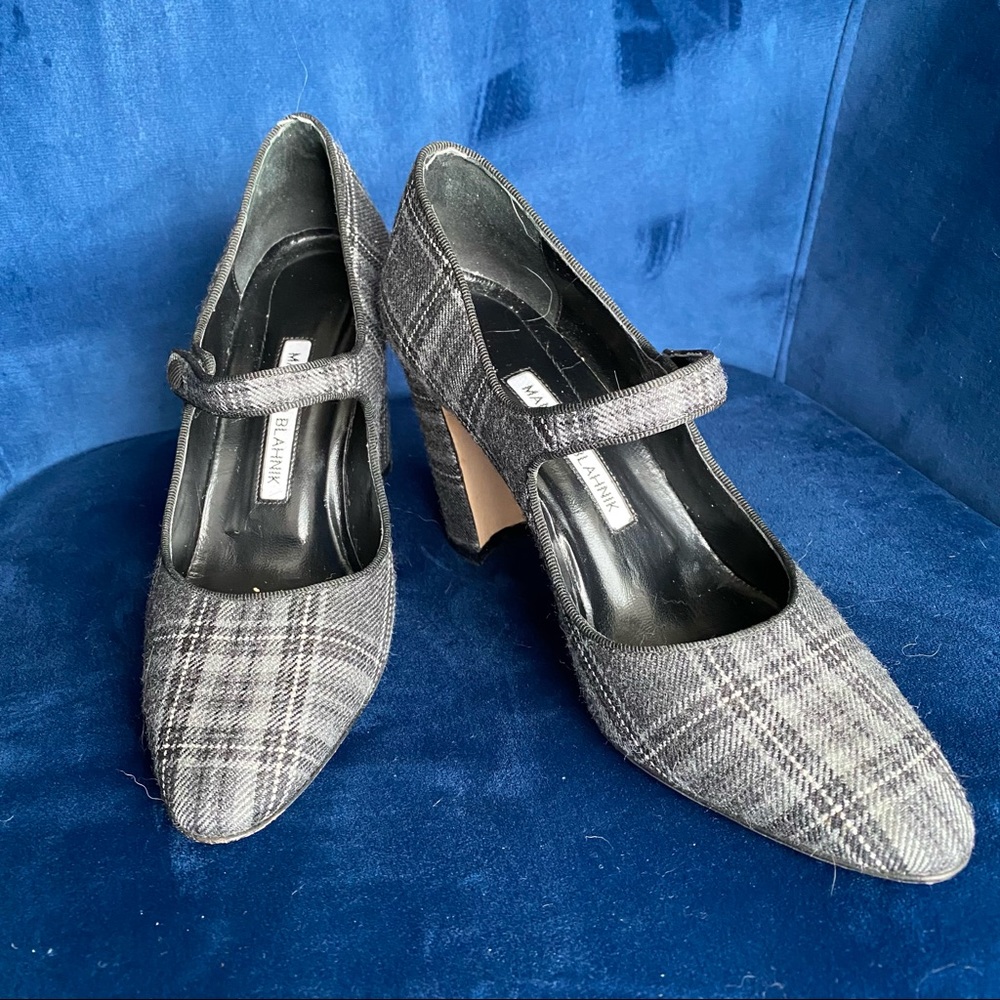 Beautiful Manolo Blahnik plaid fabric Mary Janes sz 37 (6.5us) nwot